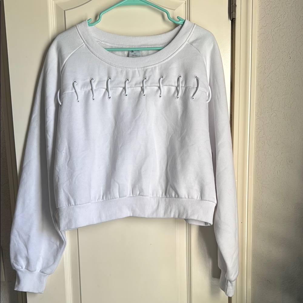 Buffbunny Catalyst Crop White